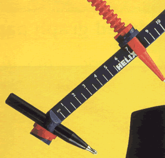 esempio di compasso con possibilità di tracciare linee marcate per ipovedenti