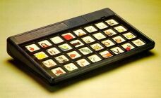 esempio di comunicatore di tipo VOCA programmato per avere a disposizione 32 celle